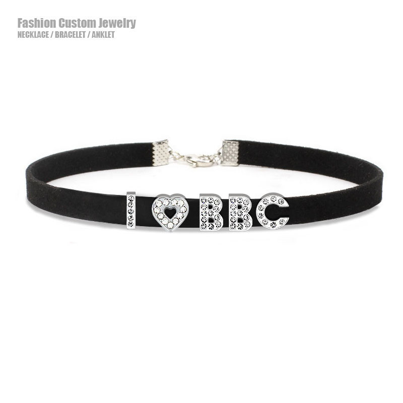 Goth Sexy Rhinestone Letters I - Crystal Choker Necklace recension och pris