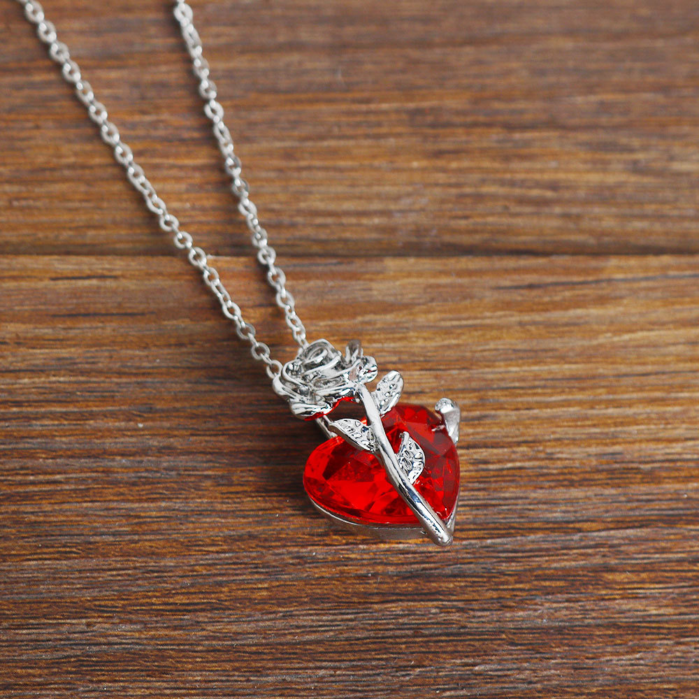 Dark Red Crystal Rose Flower P - Crystal Choker Necklace recension och pris